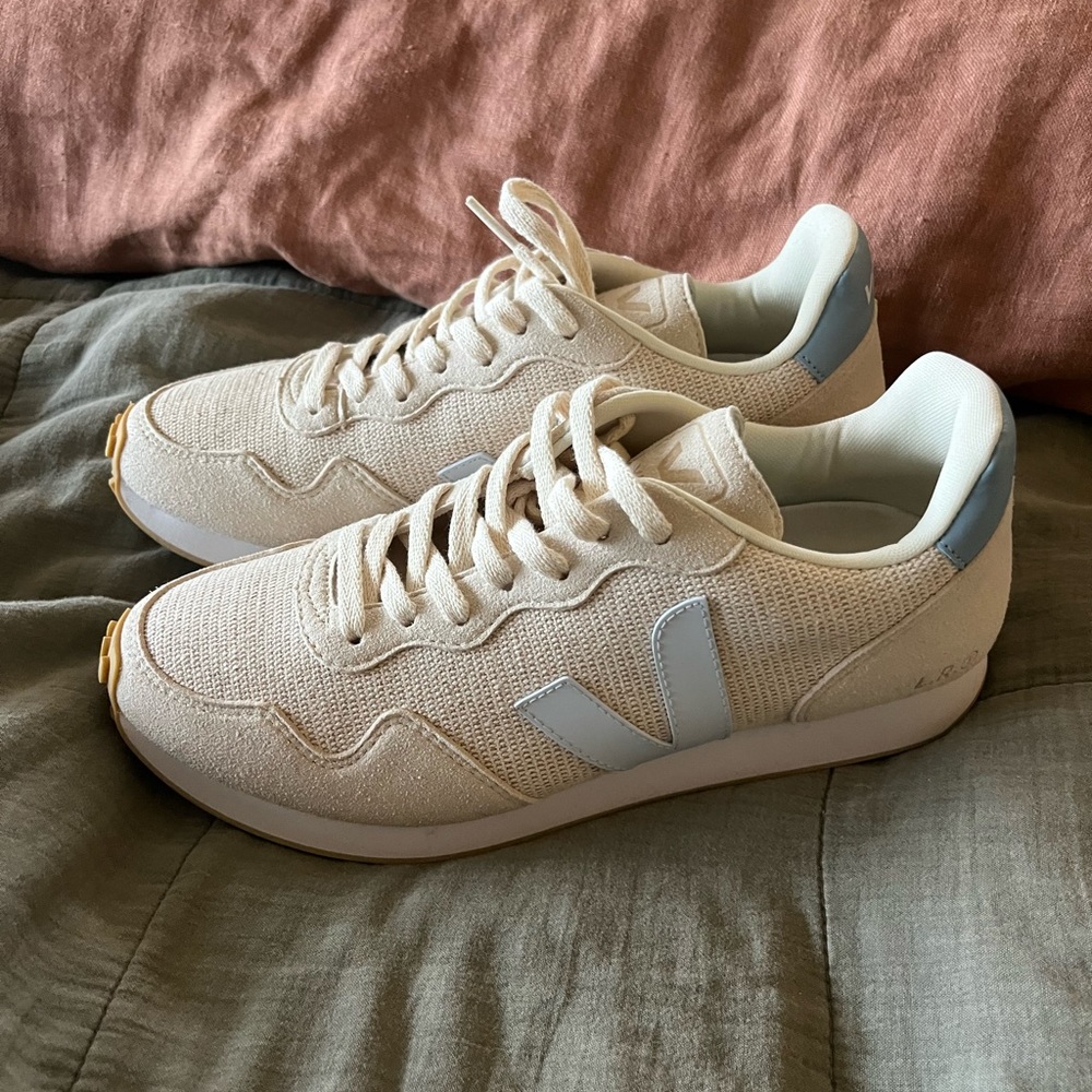 Like new Veja sneaker 42/11 jute beige blue